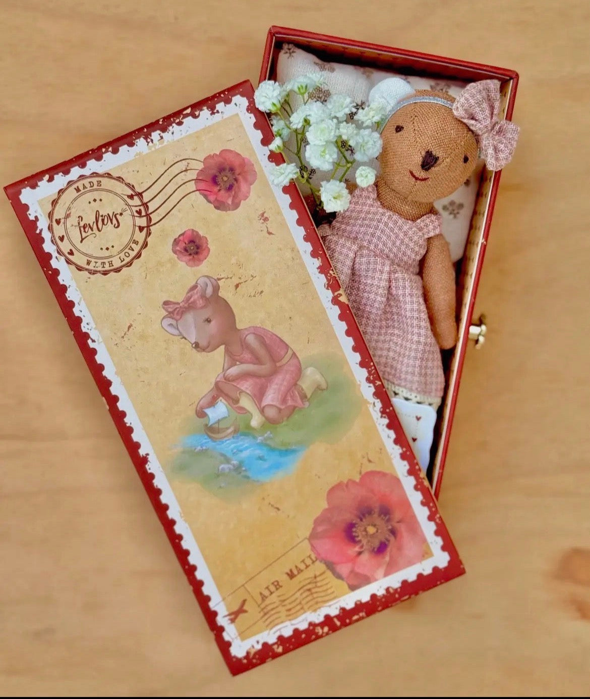 Levlovs Bear in a Stamp Box