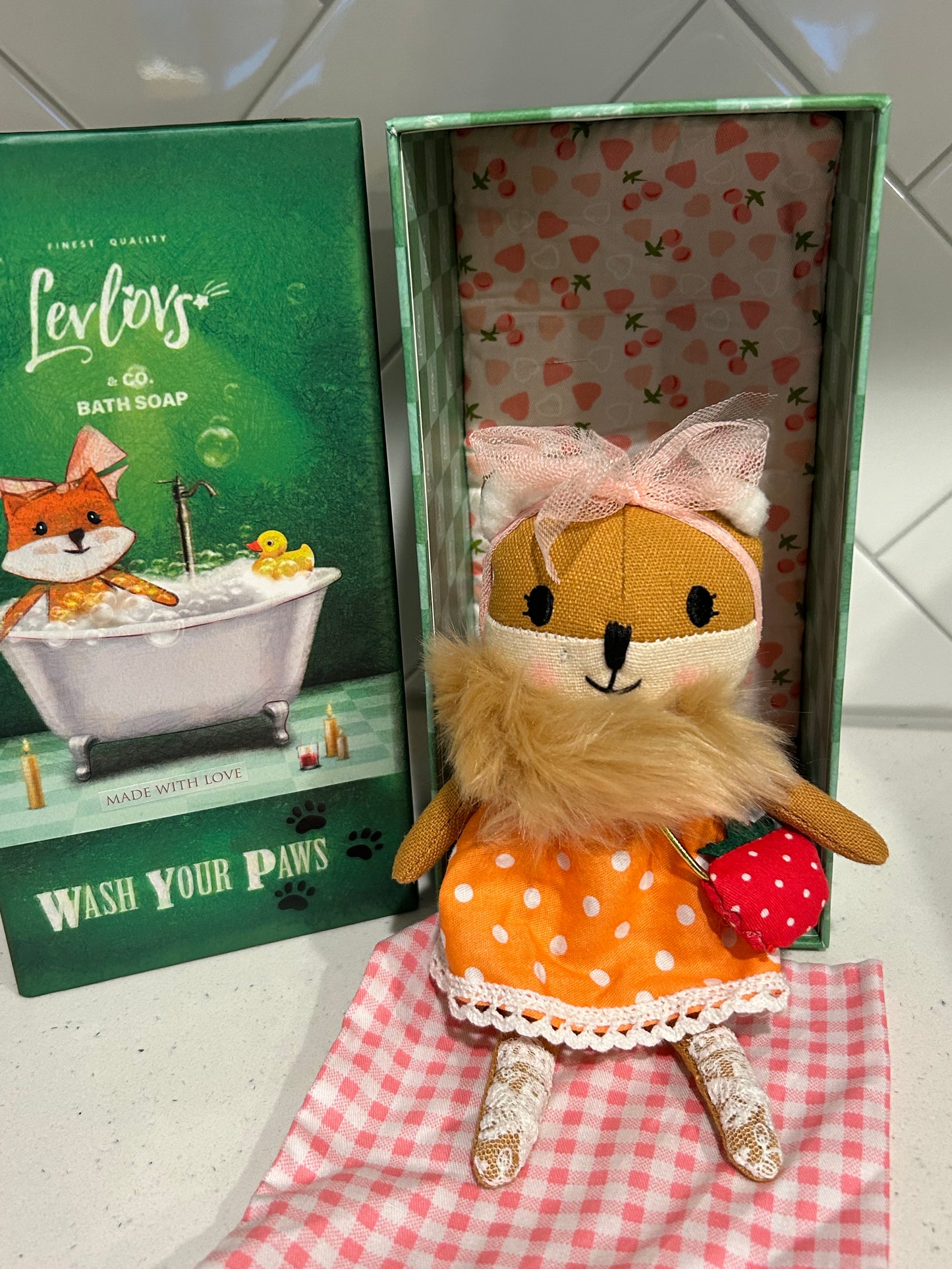 Fox Tiny Box