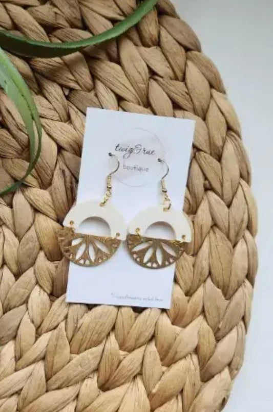 Ophelia Twig & Rue Earrings- cream
